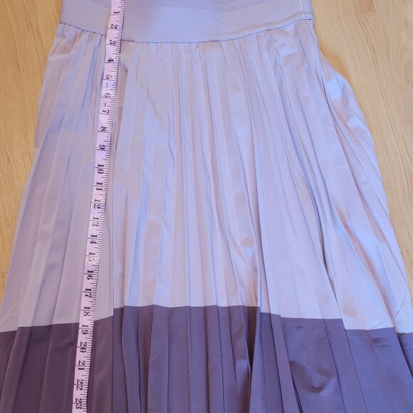 Athleta Swing Forward Pleated Midi Skirt Womens Small Mauve Purple Hi Low S - Picture 3 of 6